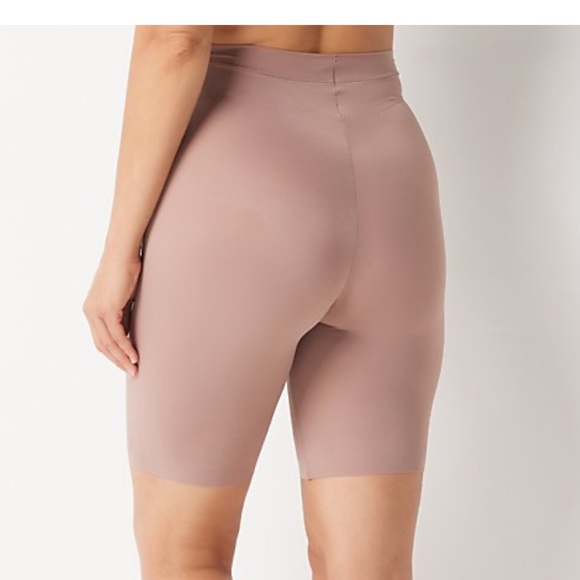 Spanx Smooth It Shorts Mid-Thigh Length 2X - Picture 2 of 3